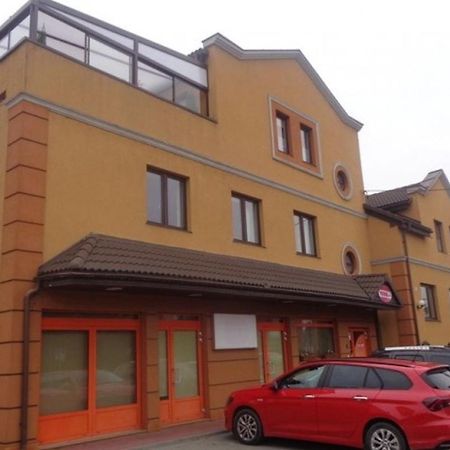 Noclegi Viva Mszczonów Exteriör bild